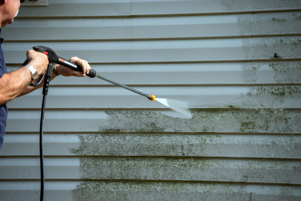 How much psi to pressure wash vinyl siding?